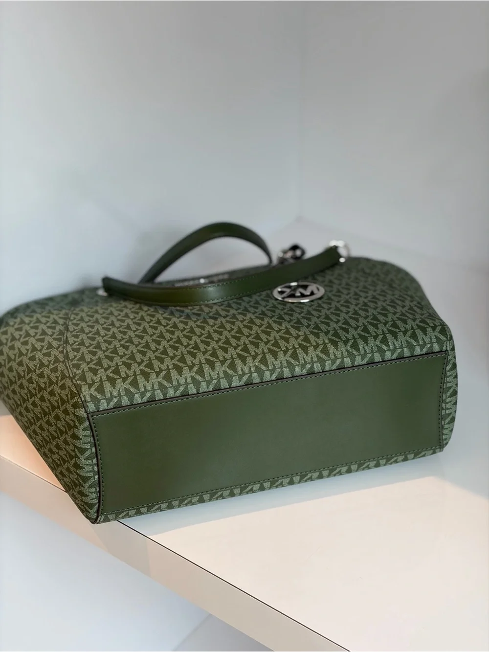 Michael Kors Jet Set Travel Chain Shoulder Bag Tote with Matching Wallet